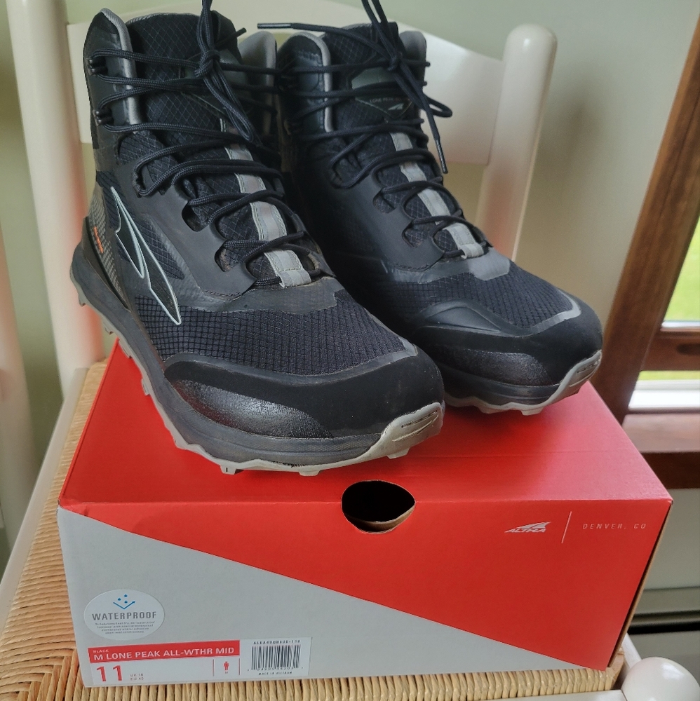 Altra  All-wther Mid Men's 11 Black